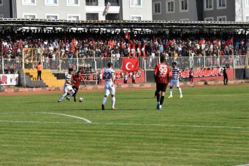 Van Büyükşehir Belediyespor Lige Hüsranla Başladı