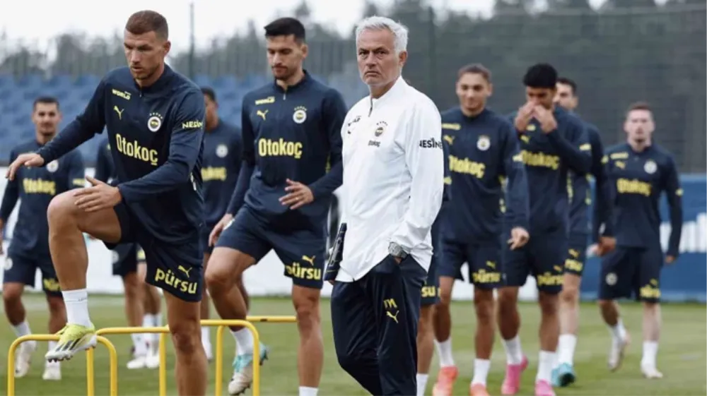 Jose Mourinho 6 futbolcuya kapıyı gösterdi