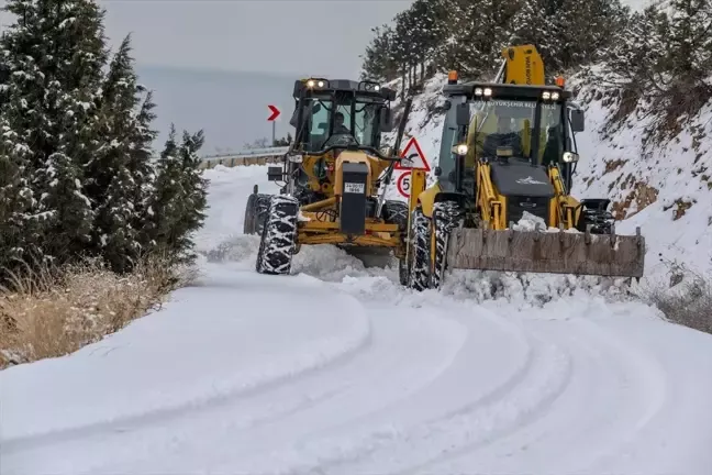 Van ve Olumsuz Hava Koşulları Nedeniyle Ulaşım Kesintileri