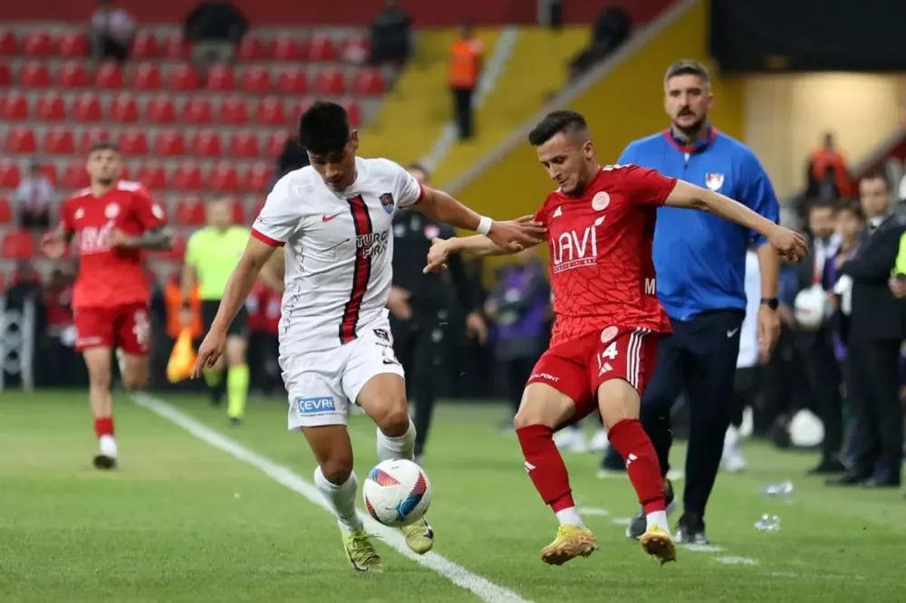 Vanlılar sabaha kadar kutlama yaptı. Vanspor, 1. Lig