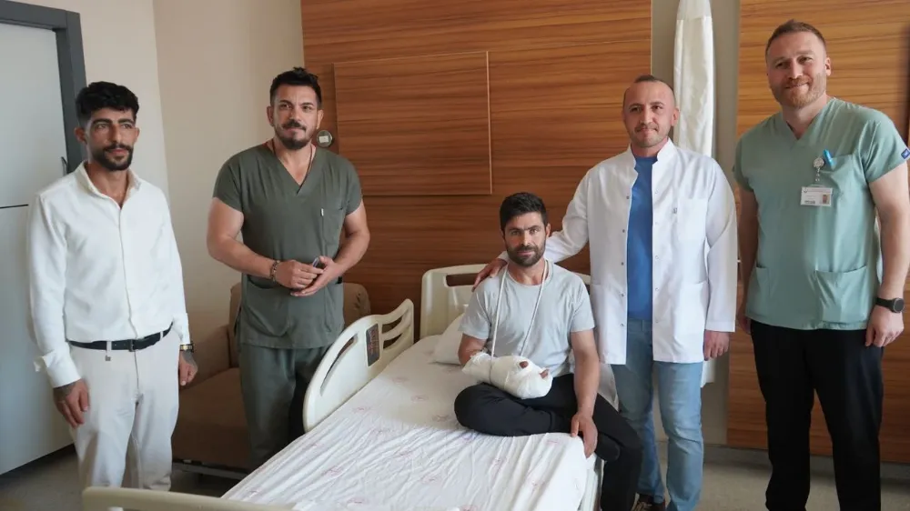 SBÜ VEAH El Cerrahisi kliniğinin başarısı; parçalanan el 10 saatlik operasyonla kurtuldu!