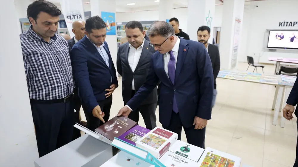 Kitap Van Projesiyle 165 bin çocuğa 325 bin kitap ulaştırıldı