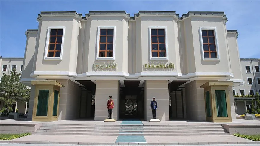 Belediye Başkanı  görevine iade edildi