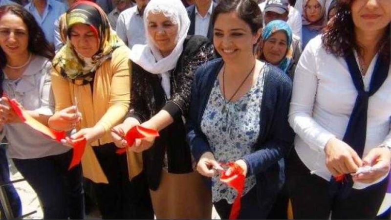 Van Erciş Belediyesi Kadın Yaşam Merkezi hizmete açıldı 