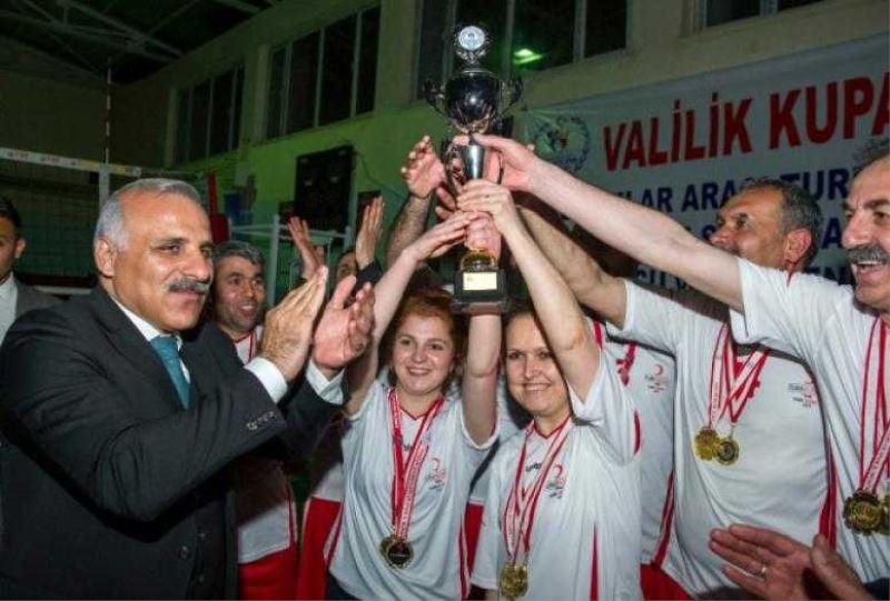 Van Valilik Kupasını Kızılay Kazandı